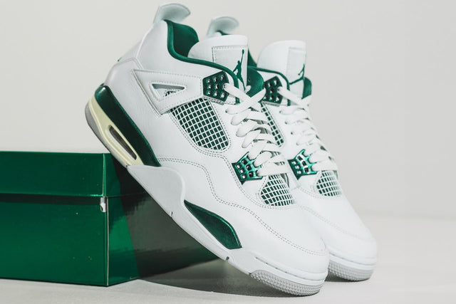 Air Jordan 4 Retro "Oxidized Green"