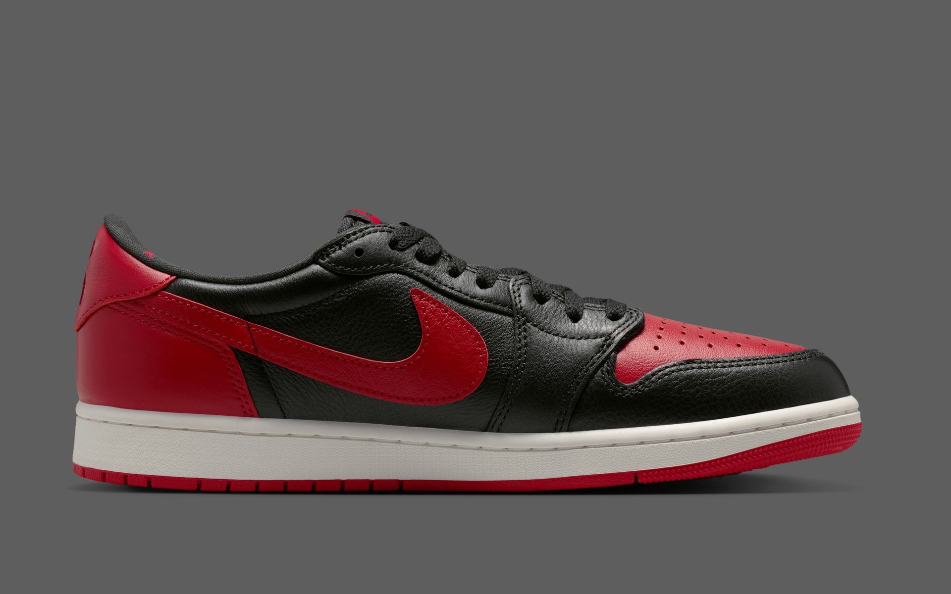 Air Jordan 1 Retro Low OG "Banned"